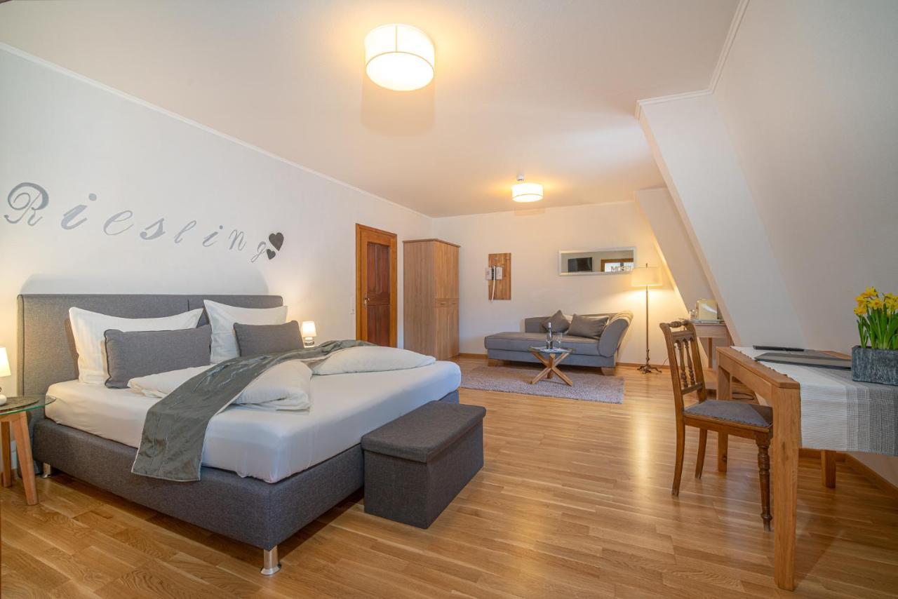 Hotel- Weingut- Moselloreley Piesport Eksteriør billede